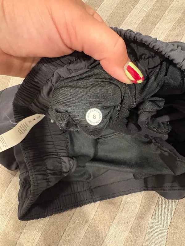 Lululemon 2.5" Shorts - Image 4