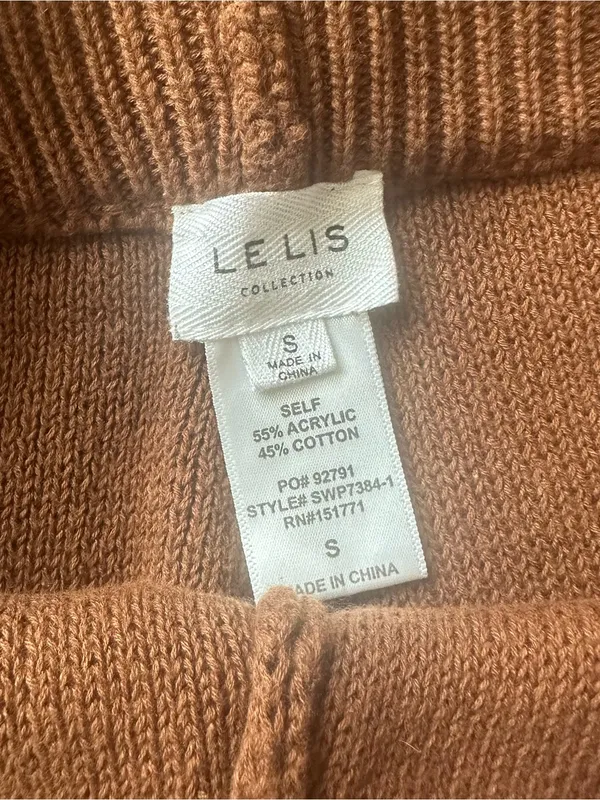 Le Lis Brown Cropped Button-Down Knit Top - Image 4