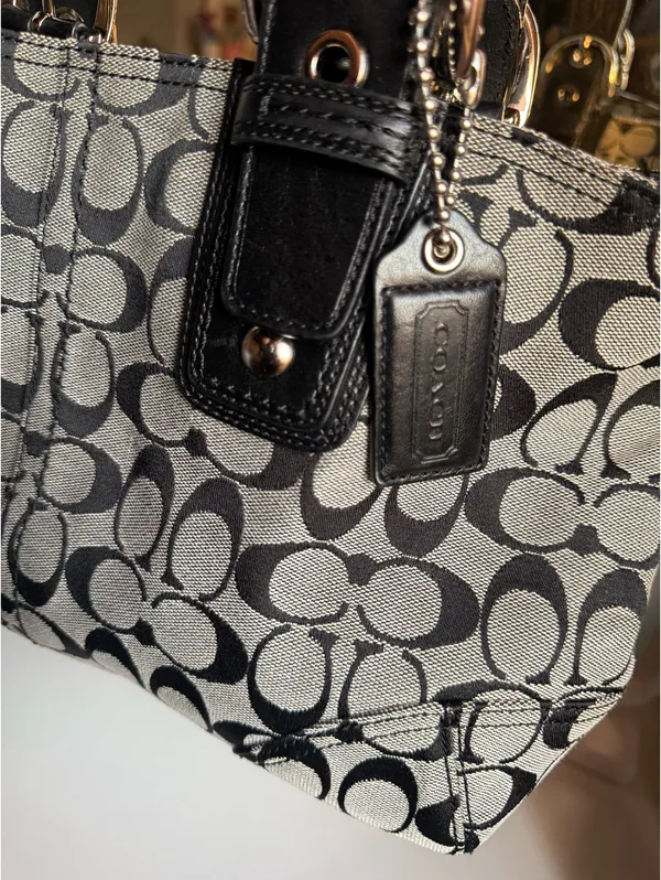 Coach Black  Grey Shoulder Bag Signature - Image 9