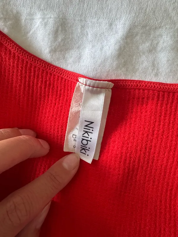 NIKIBIKI Top Ribbed V-Neck Crop - Image 2