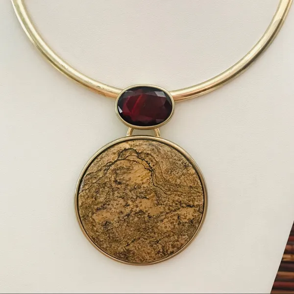 Chico’s Stunning Collar Gold Tone Necklace - Image 2