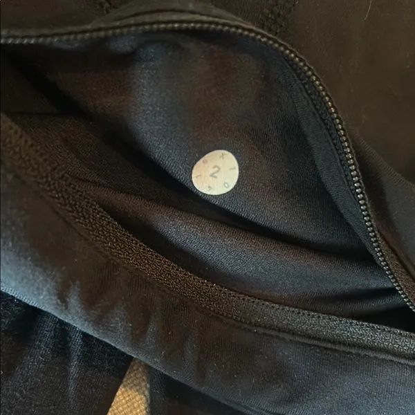 Lululemon Black Lightweight Workout Leggings Size 2 - Image 5