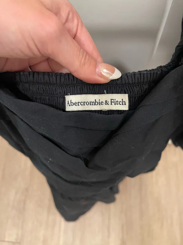 Abercrombie Dress Black Puff Sleeve - Image 2