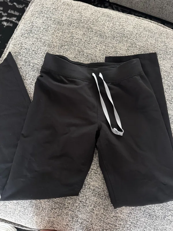 Women’s FIGS Scrub Pants - Image 3