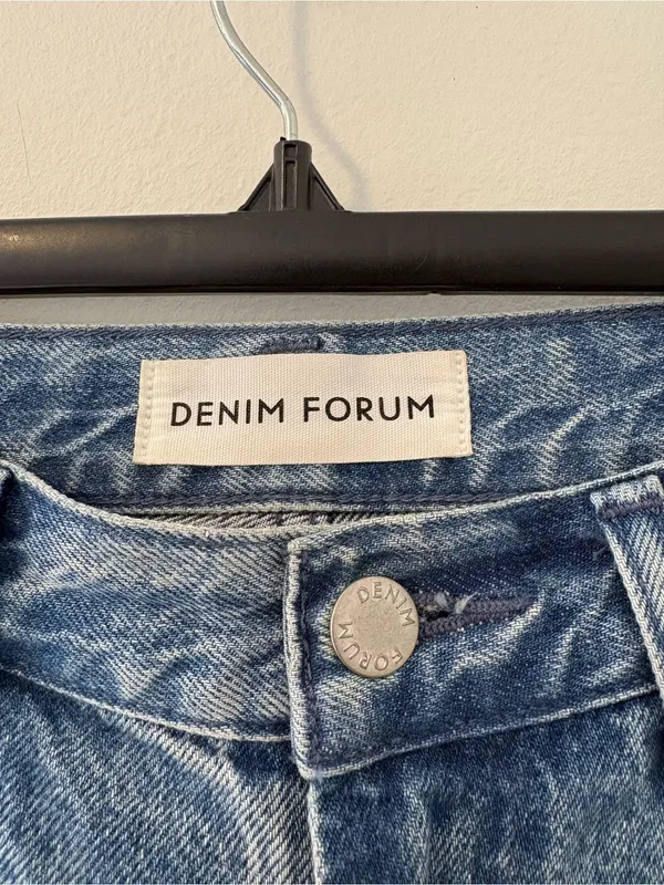 Denim Forum The Farrah High-Rise Wide Leg Size 25 - Image 3