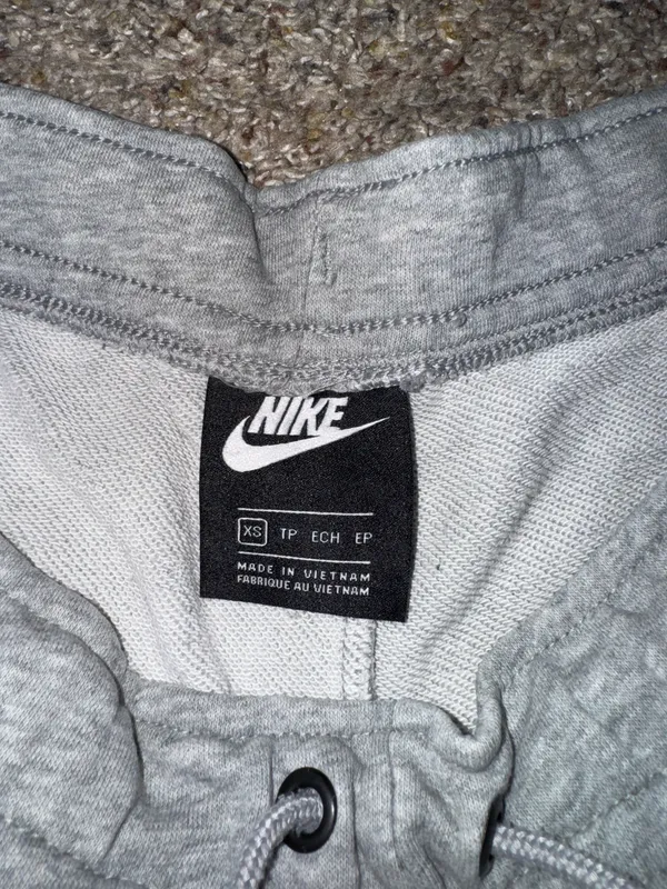Nike women’s shorts - Image 2