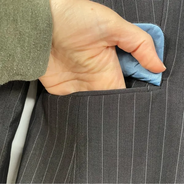 Ann Taylor Grey Pinstripe Women Blazer Jacket 4 Button Down Dark Academia Preppy - Image 5