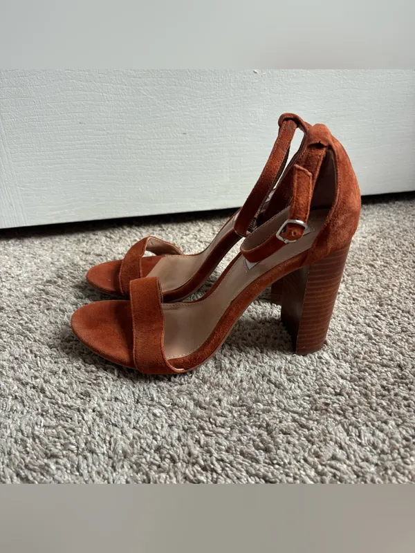 Steve Madden Carrson Cognac Brown Suede Heels Size 7.5 4" - Image 3