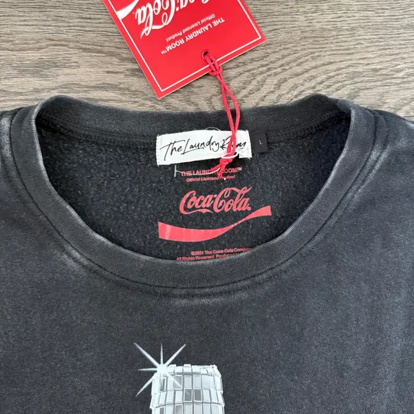 The Laundry Room Coca Cola‎ Disco Classic Crewneck Sweater Black Snow Size L NWT - Image 9