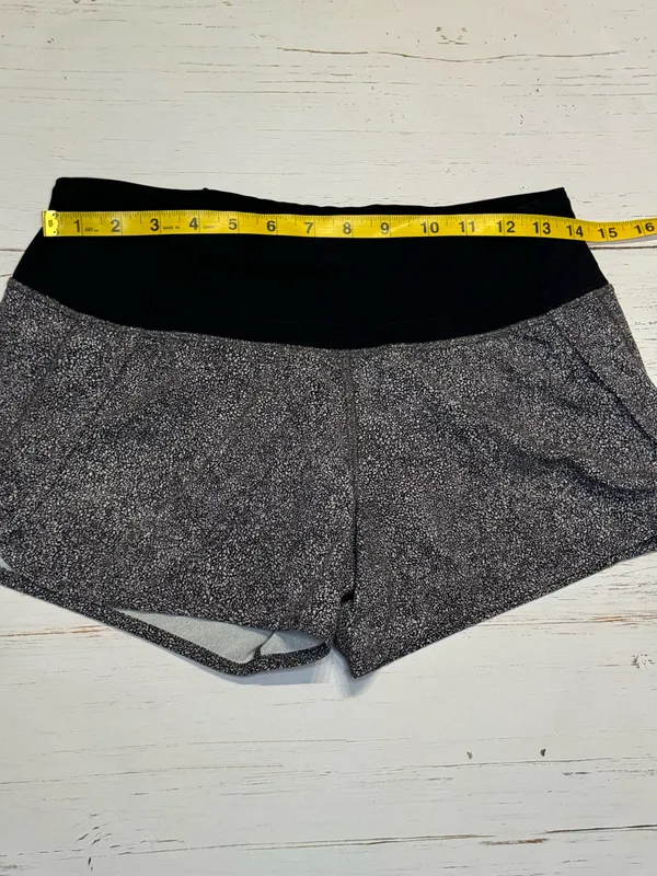 Lululemon Run Times Women’s Shorts 4” Sea Spray Alpine White Dark Chrome Size 4 - Image 9