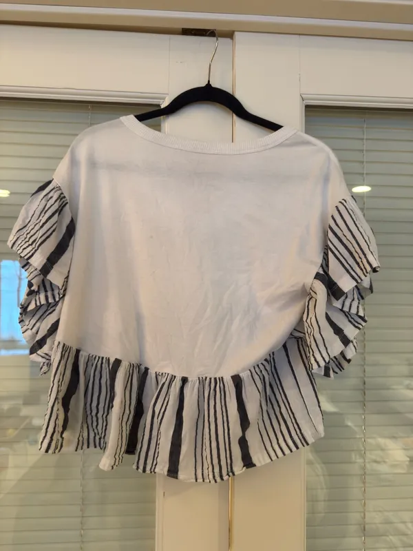 Pilcro Anthropologie Kiss Tee Size XXS - Image 4