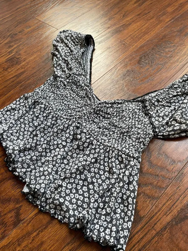 Urban Outfitters Floral Top - Image 4