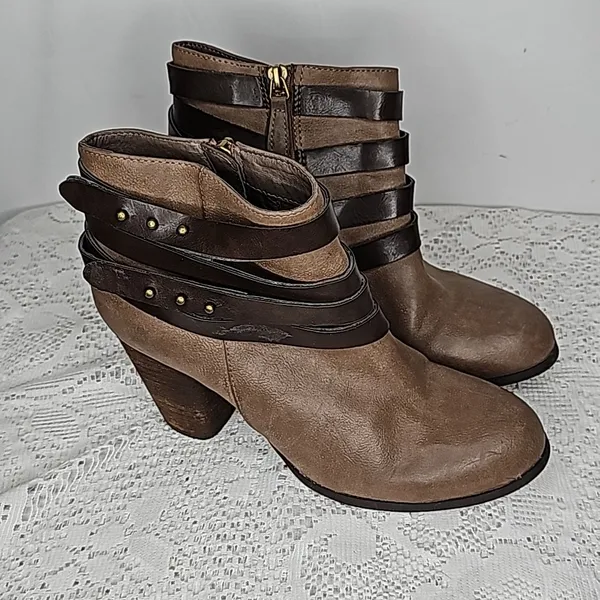 Madden Girl Deluxe faux leather zip up heeled ankle boots booties sz 8 - Image 2