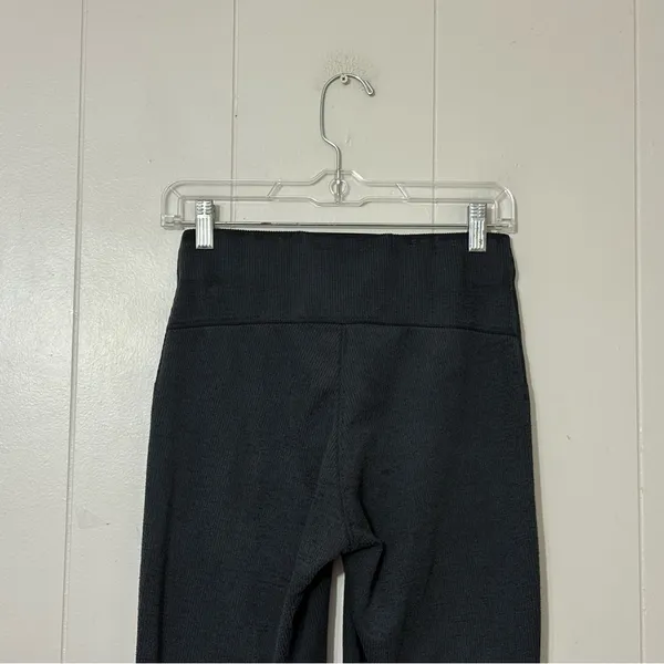 Lululemon Ribbed Softstreme Flare Pants Black Size 4 Lounge Yoga Athleisure - Image 7