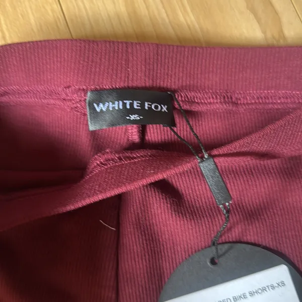 White Fox Boutique OFFSTAGE RIBBED BIKE SHORTS - Image 4