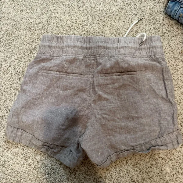 Athleta Linen Shorts - Image 2