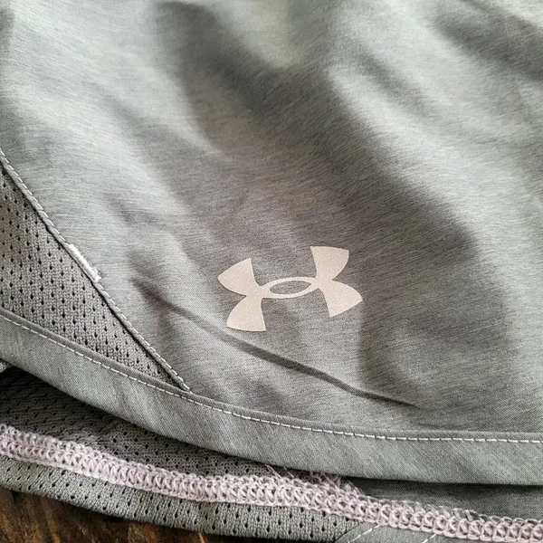 Under Armour Running Shorts Size XL - Image 3