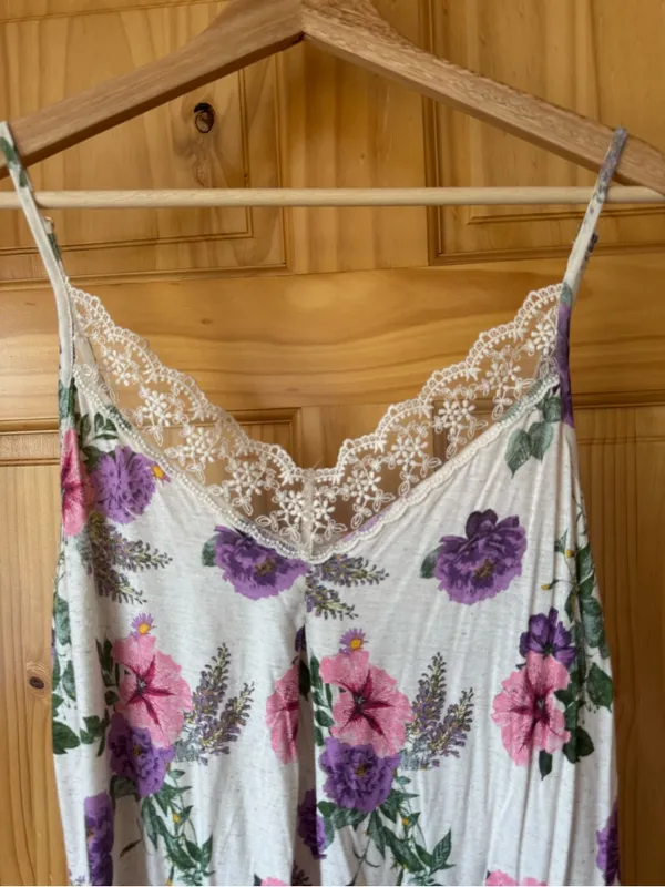 Linen Blend Self Esteem Floral V-neck Lace-Trim Cami size XL - Image 2