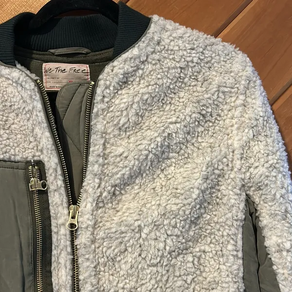 NWT Free People Rivington Sherpa jacket in green cream desert combo - Image 7