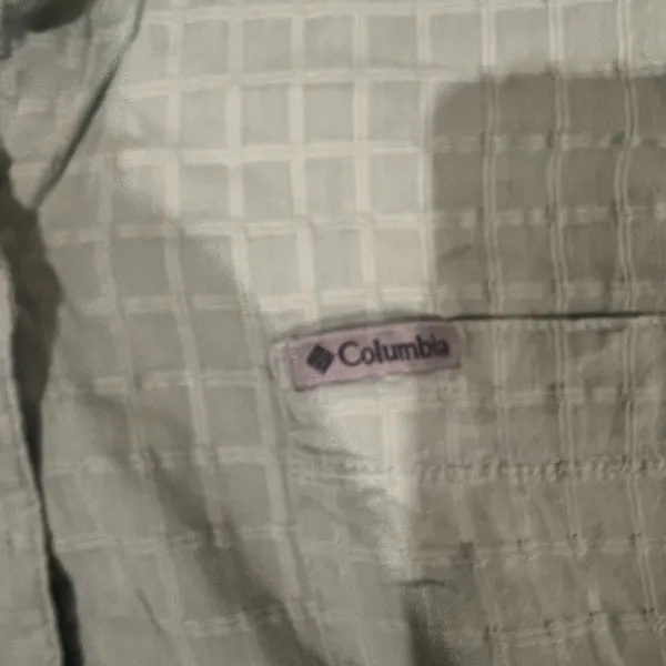 Columbia Sleeveless Button Up Top Lightweight Summer Outdoor Size L - Image 3