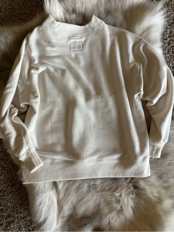Women's Abercrombie Cream Relaxed Crewneck Sweatshirt - Image 9