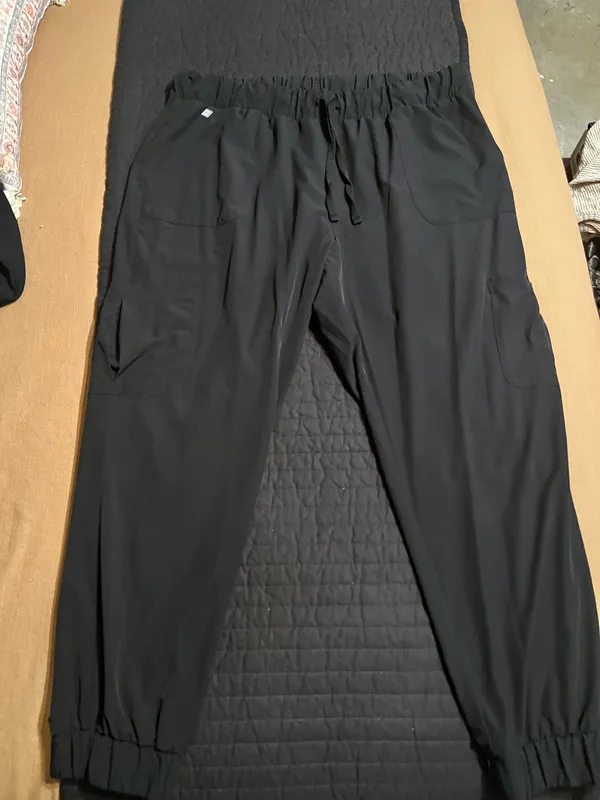 Walmart jogger scrub set - Image 3