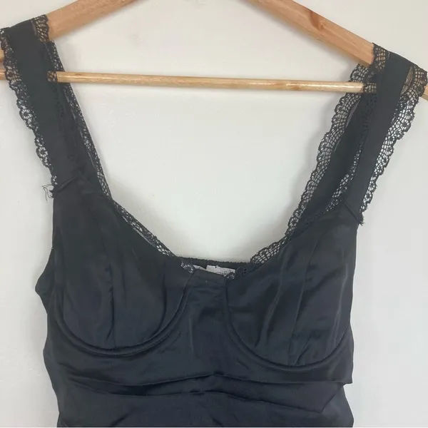 ASTR the Label Alva lace trim corset style black midi dress. Size XS. - Image 4