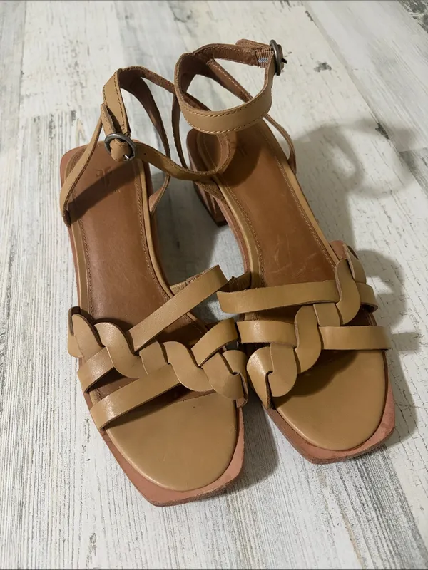 Frye Tan Huarache Braided Ankle-Strap Block Heel Sandal Size 6.5 - Image 2