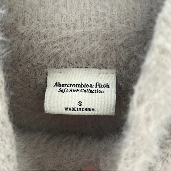 Abercrombie & Fitch Faux Fur Mock Neck Sweater Small - Image 2