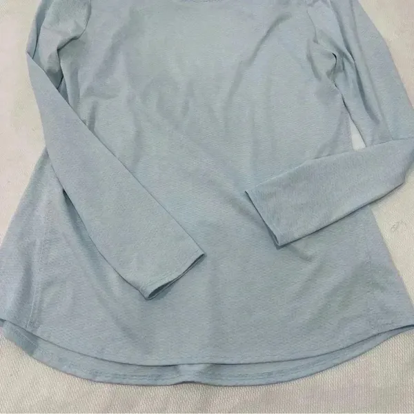 Athleta Open-back Light Blue Long-Sleeve Top size s‎ - Image 3