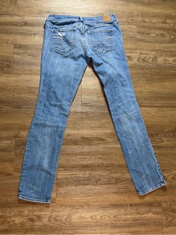 American Eagle Outfitters Light Blue Distressed Straight-Leg Jeans - Image 9