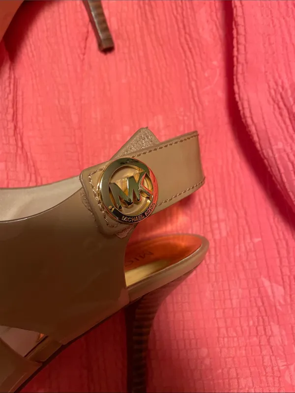 MICHAEL Michael Kors Tan Patent Leather Slingback Heels - Image 4