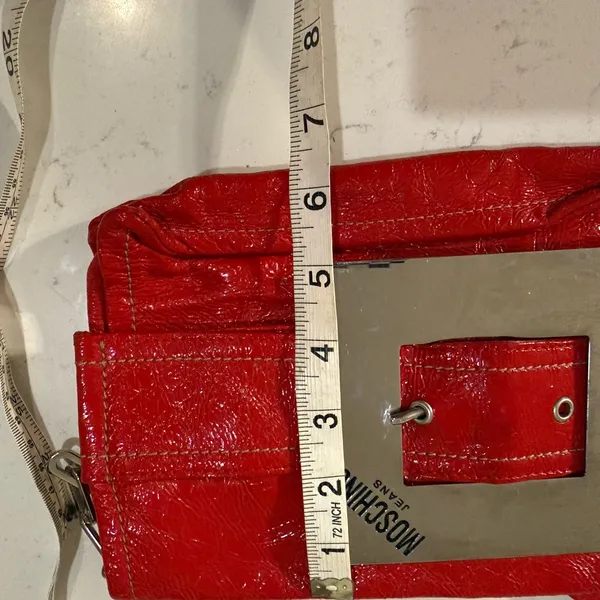 Vintage Moschino Shiny Patent Leather Red Clutch Bag Handbag Chain Strap POuch - Image 7