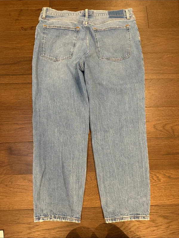 Abercrombie The Mom High Rise Jeans Light Wash Size 32 14S - C30-101 - Image 3