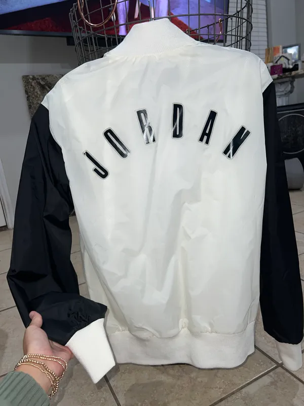 Nike Air Jordan’s Jacket - Image 5