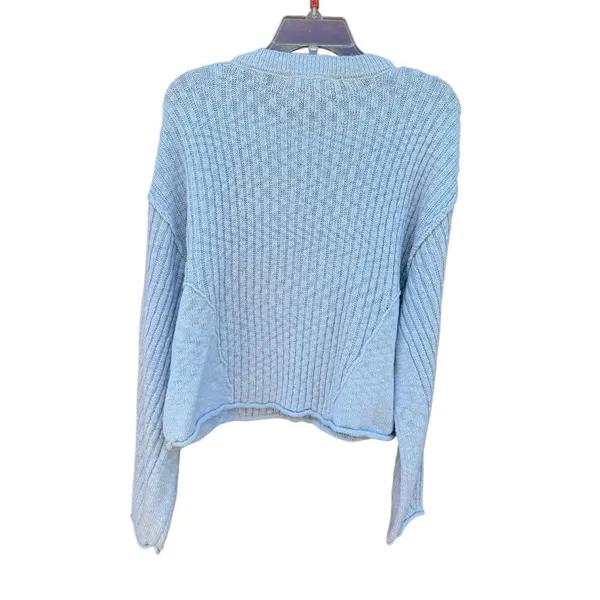 Pink Republic sky blue crew neck sweater Sz M NWT - Image 2