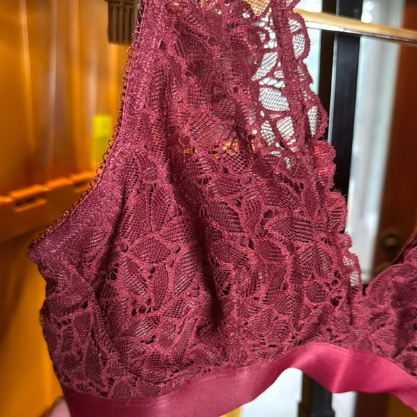 Aerie Lace Bralette in Burgundy Size Medium - Image 4
