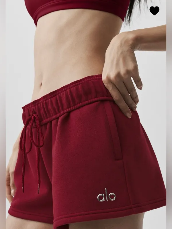 ALO Yoga NWT Accolade Shorts Summer Romance Red Fleece Drawstring Shorts Size L - Image 2