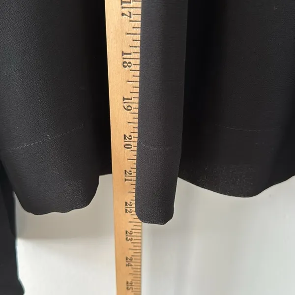 Aritzia Wilfred Sheer Sleeved Top Size Small Black - Image 8