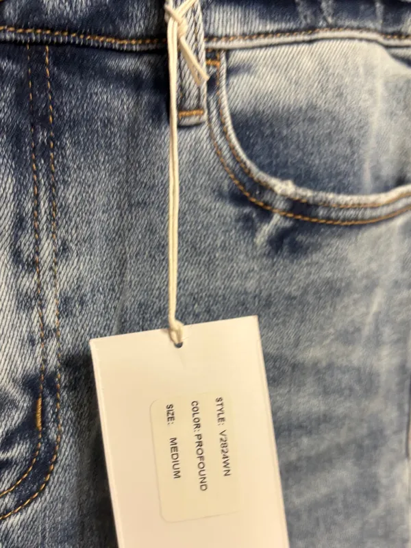 Vervet Valerie Bermuda Jean shorts size medium - Image 6