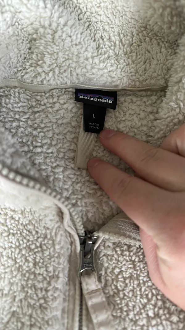 Patagonia Off-White Fleece Pullover - Image 3