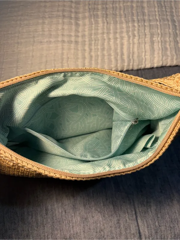 The Sak Woven Shoulder Bag in Tan - Image 6