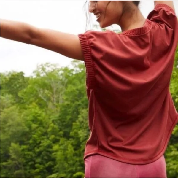 Free People Movement Run Around Tee Red ~ Size Small - Image 4