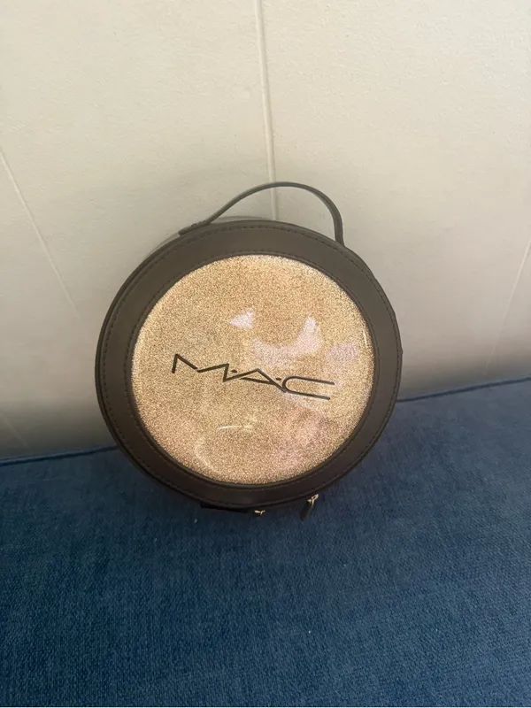 MAC Cosmetics Gold Glitter Round Cosmetic Case with Black Trim - Image 6