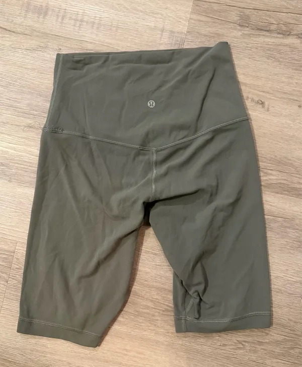 Lululemon Shorts Align Biker - Image 3