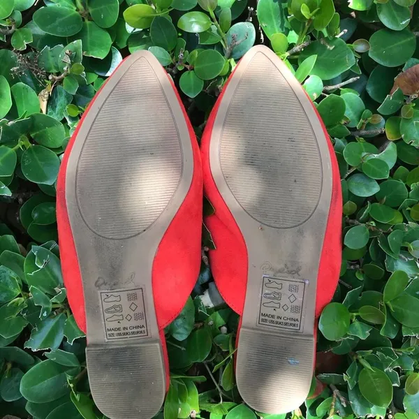 Qupid tomato red micro suede slides - Image 3