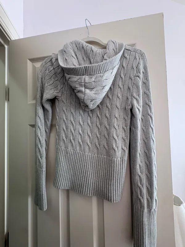 Brandy Melville Sweater - Image 3
