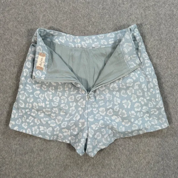 Altar'd State High Rise Shorts Women's X-Small Blue Animal Print Flat Front - Image 7