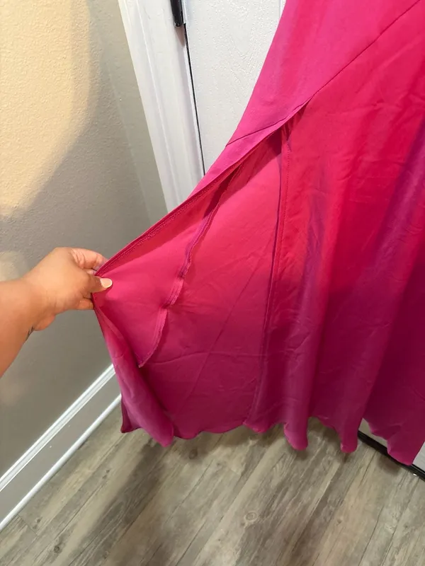 Sans Souci Magenta Satin Ring Front Midi Skirt with Slit - Image 6