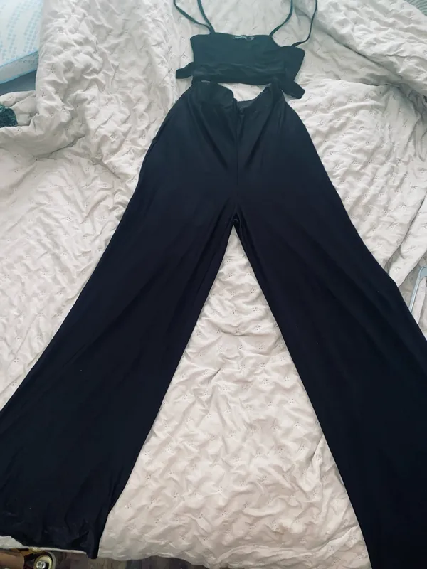 Black Wide-Leg Cut-Out Boohoo Jumpsuit - Image 2